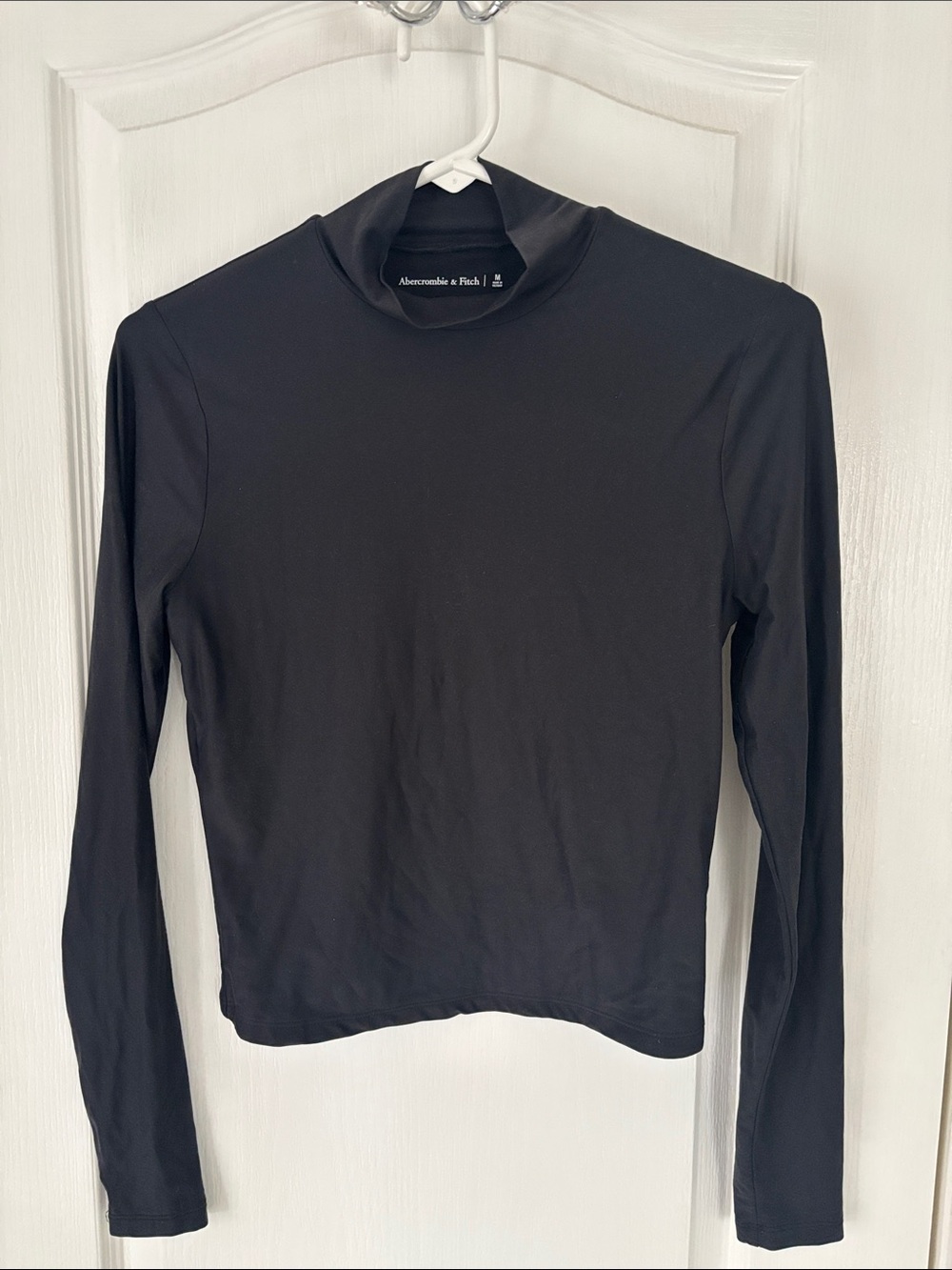 Abercrombie & Fitch Black Long-Sleeve Mock Neck Top- MEDIUM